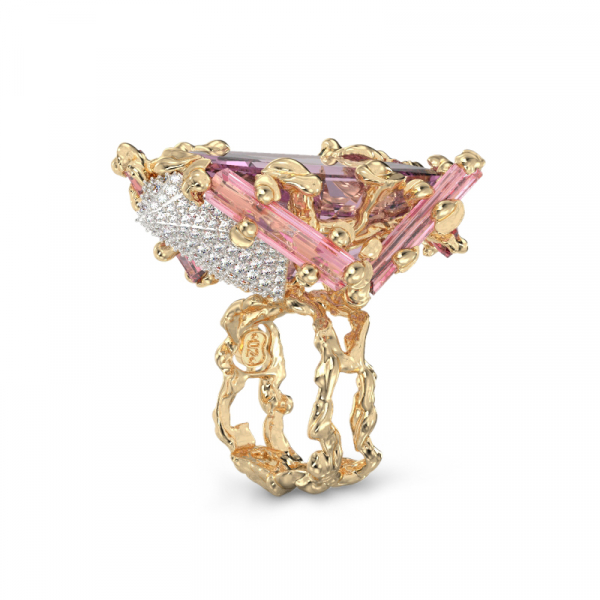 Kollasest kullast sõrmus 