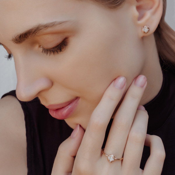 Rombikujulised roosakuldsed kõrvarõngad